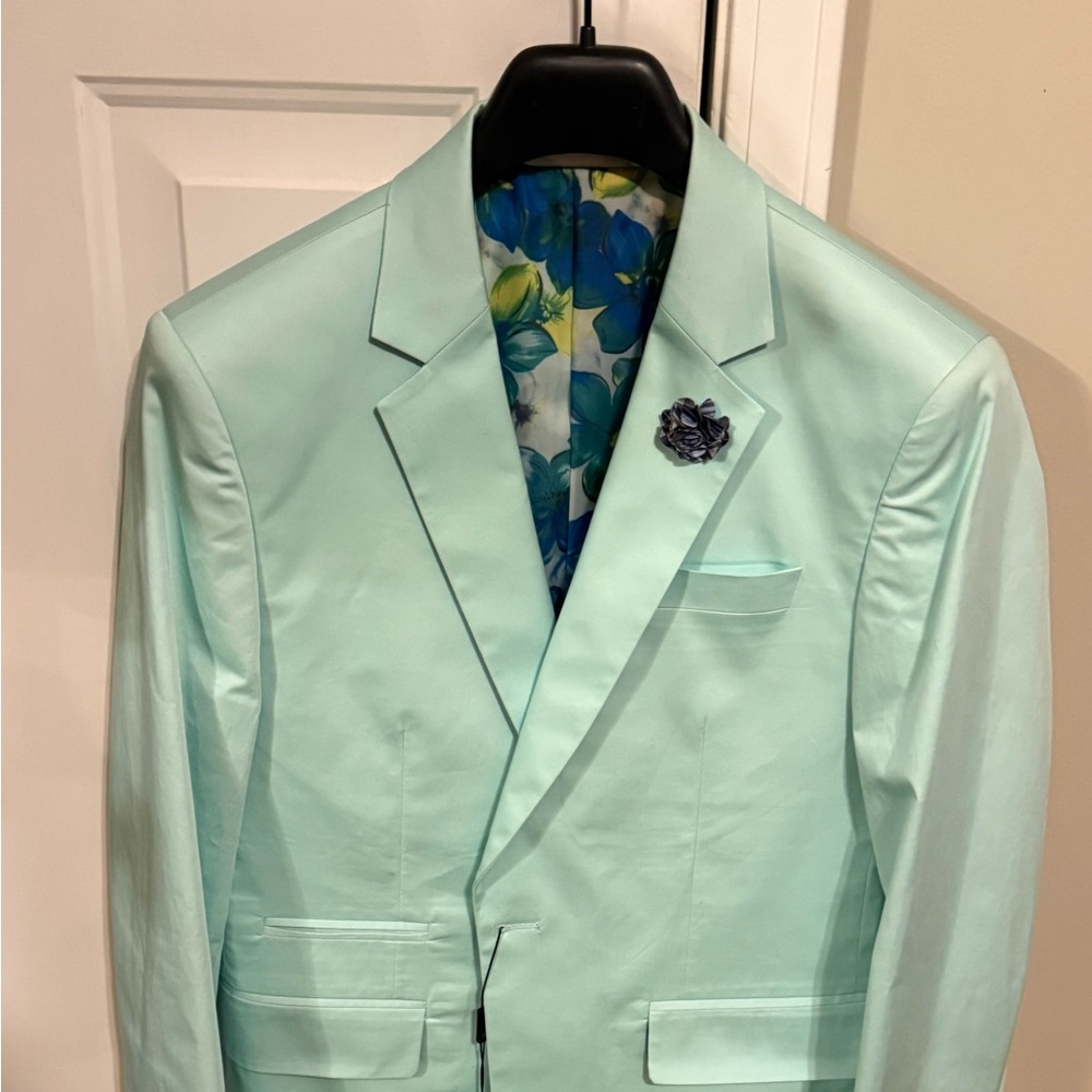 Brand New Men’s Suit
